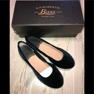 New G. H. Bass & Co. Velvet Felicity Pine flats